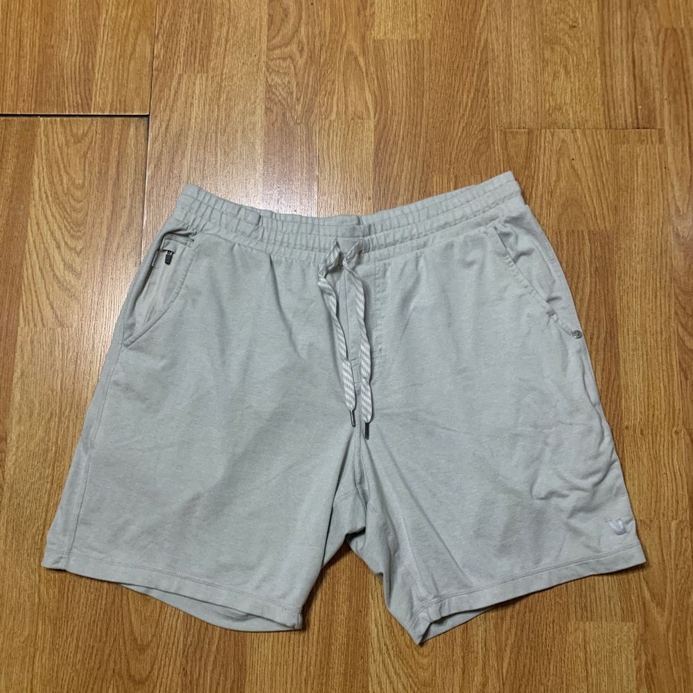 Vuori Ponto Shorts Mens Size Small Gray Soft Stretch Lounge Comfort
